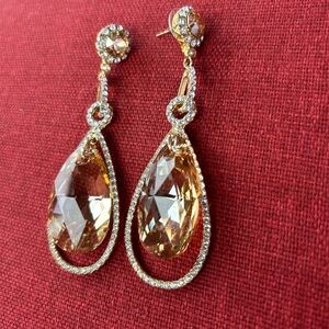 Elegant Gold Drop Earrings